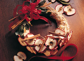 Cinnamon-Apple Wreath